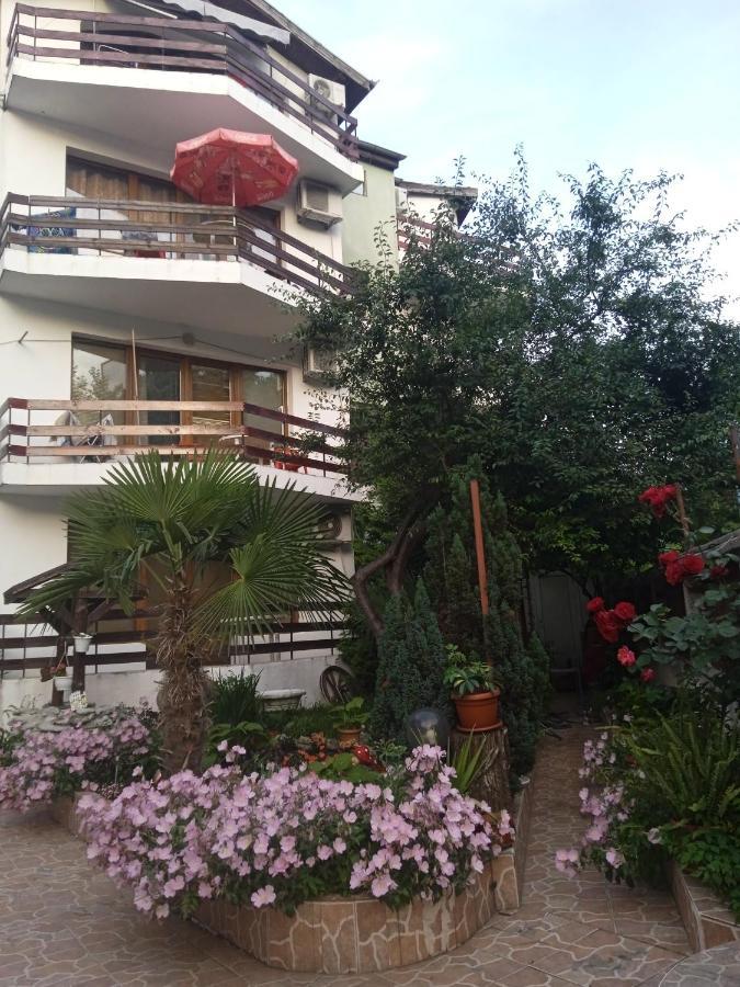 Guest House Urdoviza Kiten  Exterior foto