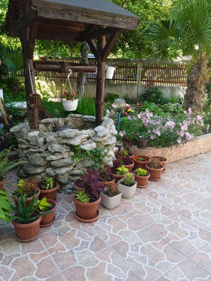 Guest House Urdoviza Kiten  Exterior foto